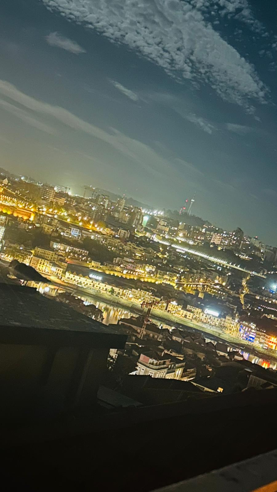 Night view over the Douro river